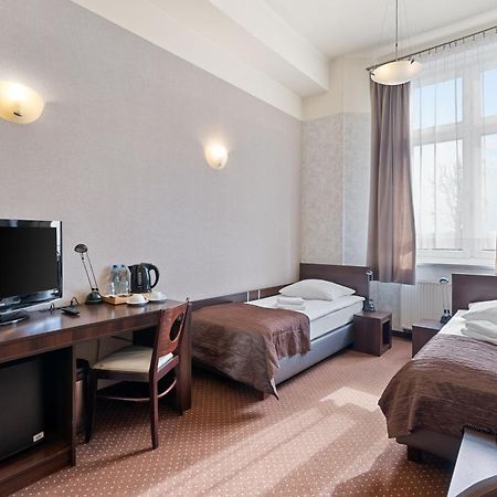 Hotel Diament Economy Gliwice Esterno foto