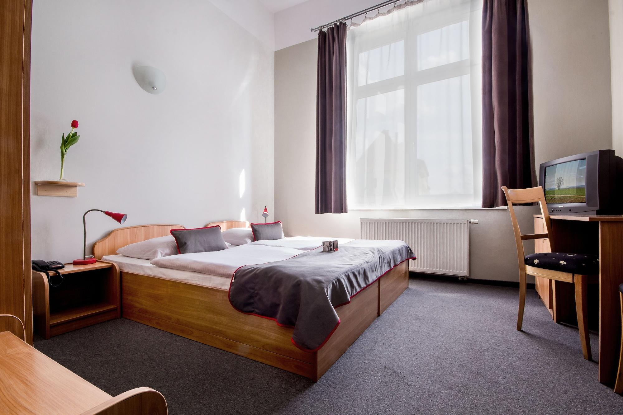 Hotel Diament Economy Gliwice Esterno foto