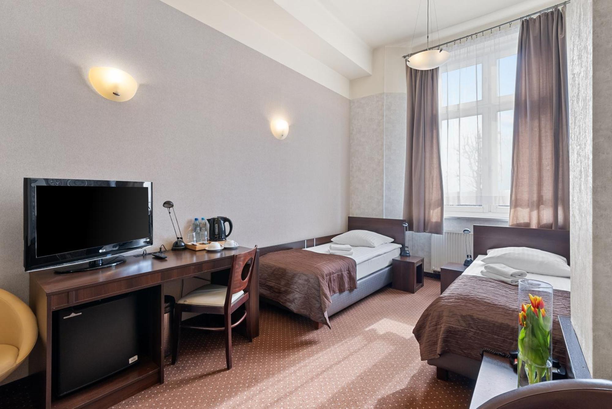 Hotel Diament Economy Gliwice Esterno foto