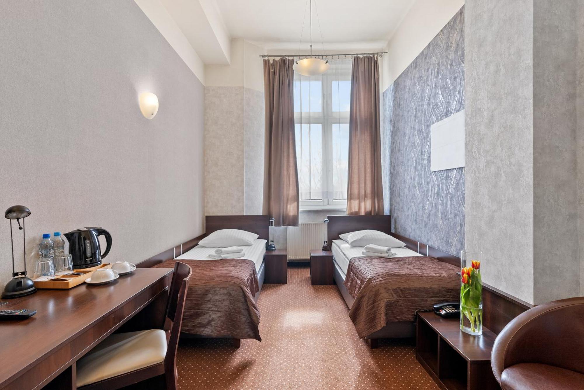 Hotel Diament Economy Gliwice Esterno foto